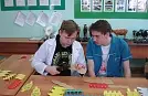 Студенты-зоотехники учатся бирковать на ушных бирках "Силфлекс"