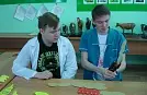 Студенты-зоотехники учатся бирковать на ушных бирках "Силфлекс"
