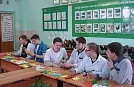 Студенты-зоотехники учатся бирковать на ушных бирках "Силфлекс"